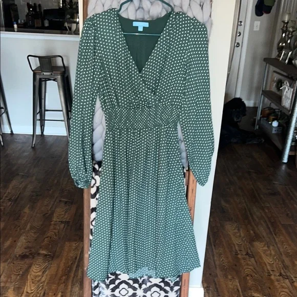 Draper James | Dresses | Draper James Green And White Wrap Dress With Bishop Sleeves | Poshmark Draper James | Dresses | Draper James Green And White Wrap Dress With Bishop Sleeves | Poshmark